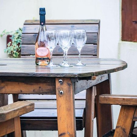 The Brambles - 2 Bedroom Cottage - Llanteg المظهر الخارجي الصورة