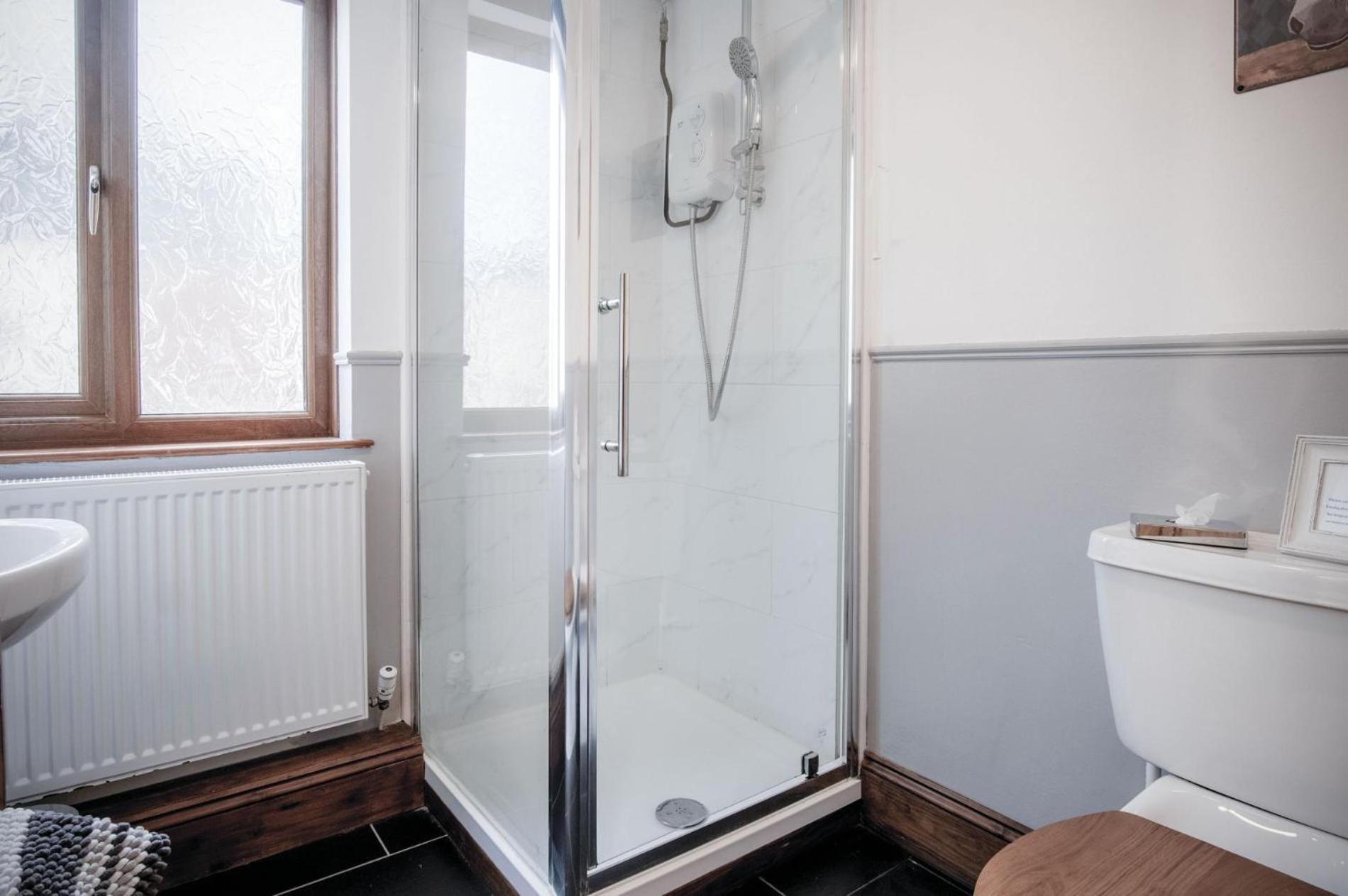 The Brambles - 2 Bedroom Cottage - Llanteg المظهر الخارجي الصورة