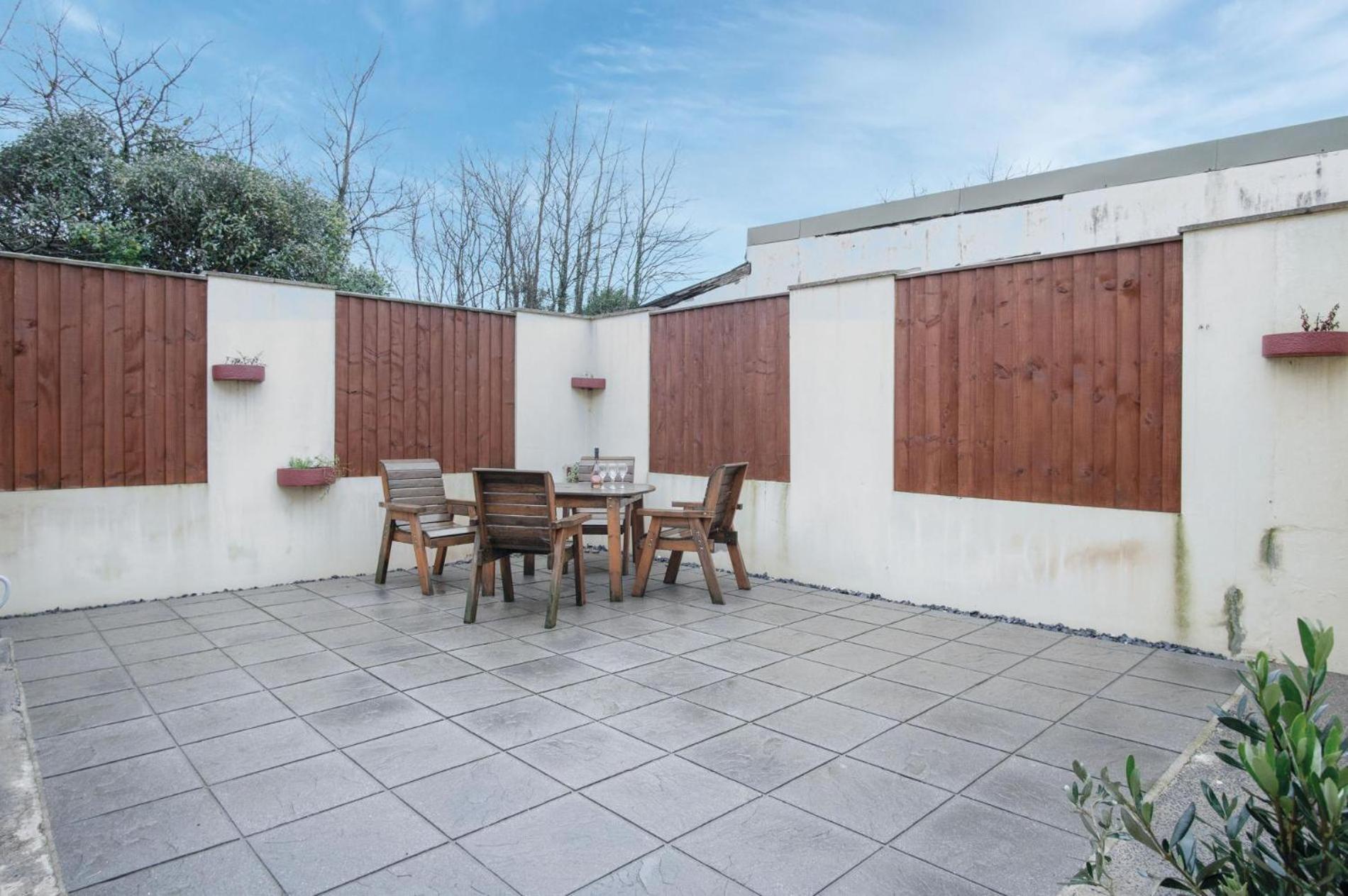 The Brambles - 2 Bedroom Cottage - Llanteg المظهر الخارجي الصورة