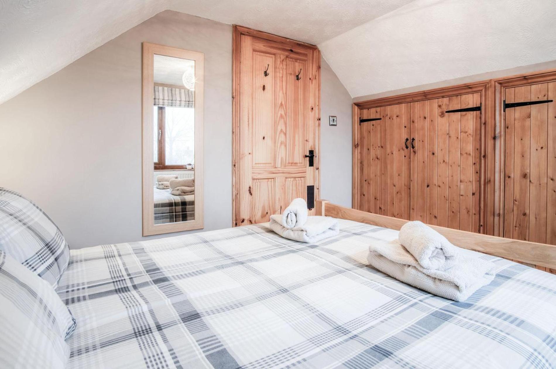 The Brambles - 2 Bedroom Cottage - Llanteg المظهر الخارجي الصورة
